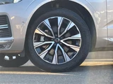 2022 Volvo XC60 XC60 B5 AWD 4WD Sedan for sale, Japanese used car export - photo 13 of 24 | GULJI TRADERS