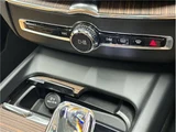 2023 Volvo XC60 4WD Sedan for sale, Japanese used car export - photo 37 of 80 | GULJI TRADERS