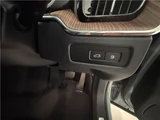 2024 Volvo XC60 Recharge Ultimate T6 AWD plug-in hybrid Sedan for sale, Japanese used car export - photo 32 of 60 | GULJI TRADERS