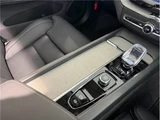 2025 Volvo XC60 Ultra B5 AWD Dark Edition Sedan for sale, Japanese used car export - photo 13 of 53 | GULJI TRADERS