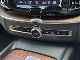 2025 Volvo XC60 T6 AWD Hybrid Sedan for sale, Japanese used car export - photo 11 of 39 | GULJI TRADERS