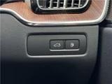2025 Volvo XC60 T6 AWD Hybrid Sedan for sale, Japanese used car export - photo 17 of 39 | GULJI TRADERS