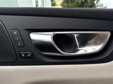 2025 Volvo XC60 XC60 B5 AWD 4WD Sedan for sale, Japanese used car export - photo 18 of 24 | GULJI TRADERS