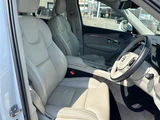 2021 Volvo XC90 XC90 B6 AWD 4WD Sedan for sale, Japanese used car export - photo 9 of 23 | GULJI TRADERS