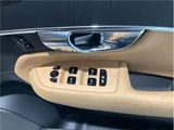 2024 Volvo XC90 Ultra T8 AWD plug-in hybrid Sedan for sale, Japanese used car export - photo 21 of 61 | GULJI TRADERS