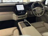 2025 Volvo XC90 XC90 AWD 4WD Sedan for sale, Japanese used car export - photo 5 of 22 | GULJI TRADERS